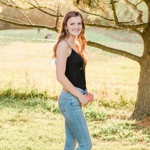 Meet your Posher, Marissa